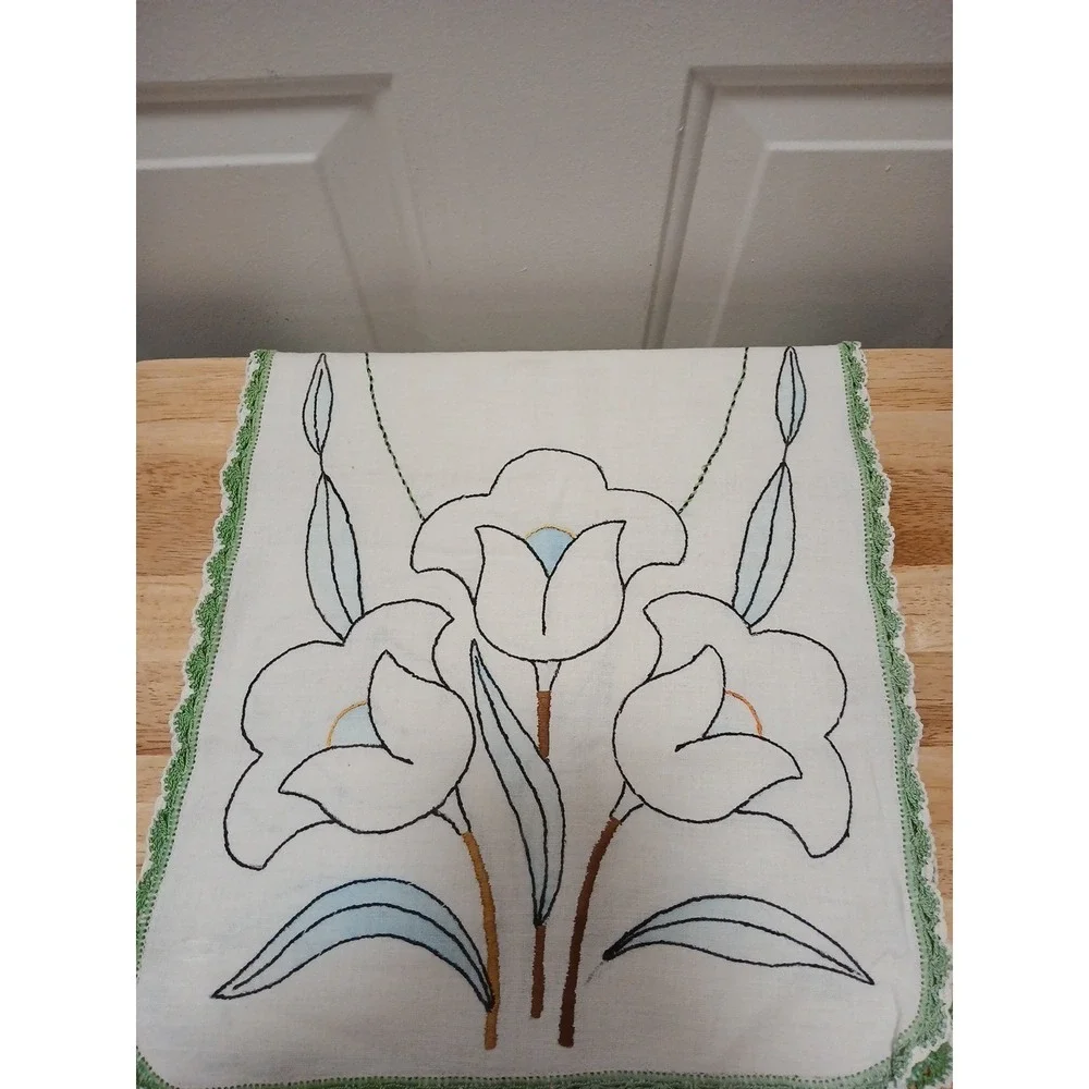 Vintage Hand Embroidered Tulips Table Runner Dresser Scarf Floral Table Decor
